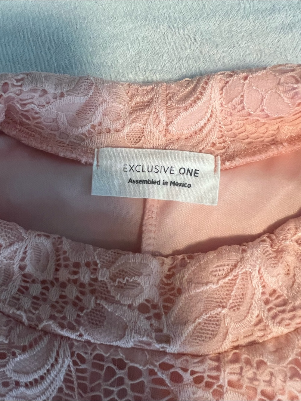 Peach Lace Halter Camisole by - Picture 3 of 4